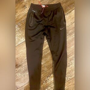 Nike Men’s Therma-Fit sz S Joggers